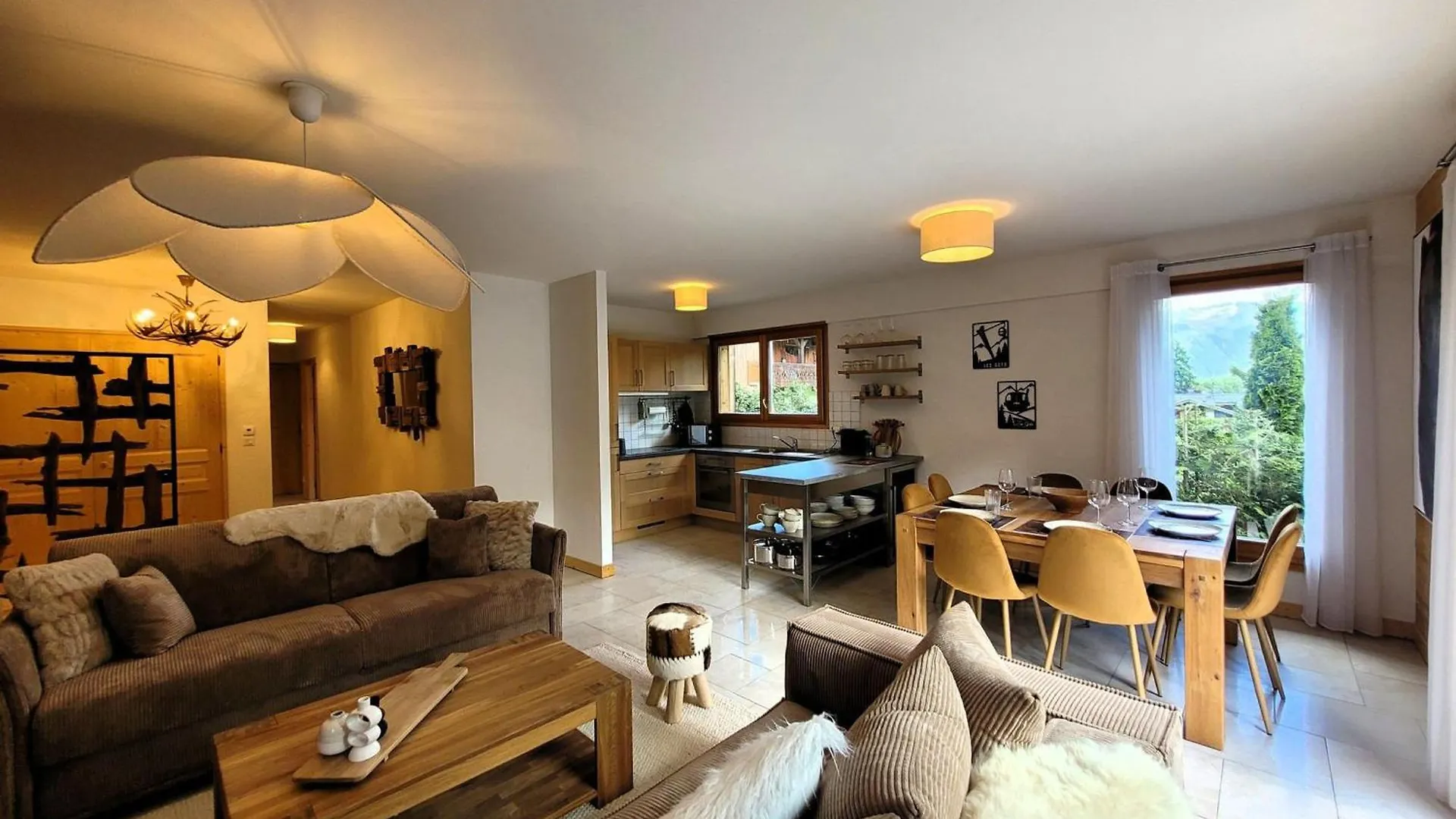 Appartement Spacieux Et Lumineux, 3 Chambres, Proche Centre Les Gets, Terrasse, Parking, Calme. - Fr-1-598-167